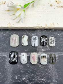 10片手工美甲贴纸，黑白短椭圆形，精美香氛法式美甲，印花美甲，适合新年、情人节、UV凝胶美甲、夏季美甲贴片 - 黑與白 - 查看 8