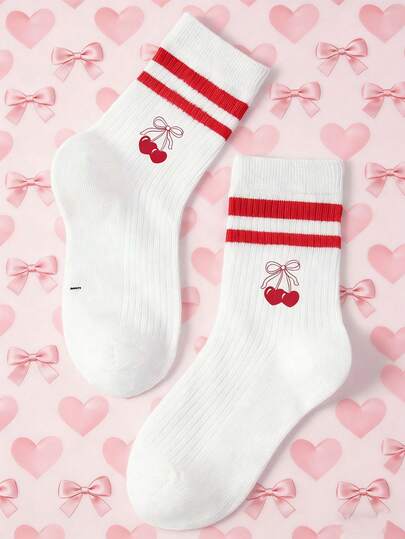 1 đôi tất trẻ em, kiểu dáng công chúa ngọt ngào, tất dài đến bắp chân in hình trái tim và nơ, sọc trắng đỏ, mềm mại và thoáng khí, thích hợp cho bé mặc hàng ngày vào mùa xuân/thu.