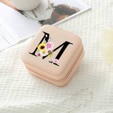 1个花卉字母首饰盒，A-Z字母旅行首饰盒，伴娘，结婚礼物，字母戒指盒，女士礼品盒，PU皮革首饰盒（适用于戒指、吊坠、耳环、项链等） - 女孩和女士礼品盒。 - Floral Alphabet - 查看 65