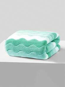 1/2pcs Coral Fleece Wavy Pattern Bath Towel, Super Soft & Absorbent, Quick Drying, Suitable For Face/Body Washing, High Quality & Lightweight, Applicable For Bathroom, Bedroom, Home, Hotel, Swimming Pool, SPA, All Seasons, Bathroom Decor, Bathroom Accessories, Valentine's Day Gift - Multicolor - View 19
