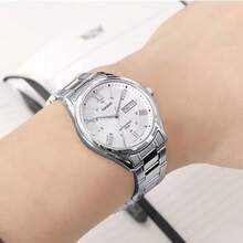 Casio 卡西欧 MTP-1384D 商务石英男士腕表，41毫米全不锈钢表带，100米防水，日期和星期显示。 - 均碼 - 查看 8