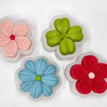 1pc Flower Scented Candle Resin Silicone Mold, Cherry Blossom, Four-Leaf Clover, Daisy Floral Plaster Scented Silicone Mold - White - View 3