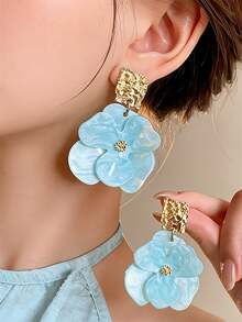 1 Pair Metal & Acrylic Flower Stud Earrings, Retro Elegant Earrings With Luxurious Feel, Suitable For Beach, Travel, Holiday, Festival Wear - Baby Blue - View 2