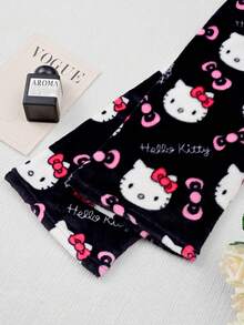 SANRIO 1 chiếc quần pajama nhung mềm mại dễ thương được cấp phép chính thức, độ dày vừa phải, thích hợp cho mùa xuân, thu và đông, mềm mại và thoải mái, phù hợp cho mọi lứa tuổi, lý tưởng để ngủ hoặc nghỉ ngơi, cũng là món quà hoàn hảo cho các dịp lễ, sinh nhật, mùa tựu trường, Giáng sinh. - màu đen - Xem 4