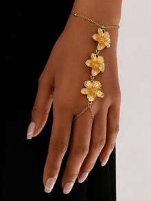 1pc 3-Layer 5-Leaf Clover Flower Gold Tone Knuckle Ring, Metallic Vintage European And American Style, Suitable For Women's Daily And Holiday Wear - Gold - View 1