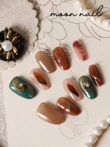 10片装美甲贴片，绿色、棕色、猫眼色、金色丝线，短款，包含1张粘性贴片和1个迷你指甲锉。 - 彩色 - 查看 3