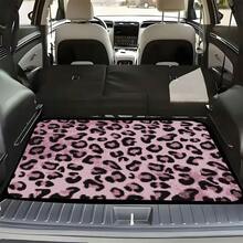 1 pieza Alfombra de baúl de coche con estampado de leopardo rosa - Antideslizante, fácil de limpiar, alfombra de piso de poliéster duradera para el interior del vehículo, mantiene el coche limpio y con estilo, se ajusta a la mayoría de los modelos de coches, alfombra de baúl para coche, accesorio de interior con estilo, alfombra de textura suave - 1 pieza - 29,5 x 39,3 pulgadas/75 x 100 cm - Ver 4