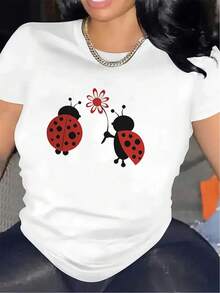 Camiseta de manga corta con estampado de mariquita para uso doméstico, hecha de tela duradera y cómoda, adecuada para usar en el comedor o la sala de estar, una parte superior casual elegante y ligera. - Blanco - Ver 1