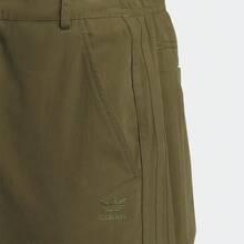 Adidas 男士休闲直筒梭织裤，适合春秋季日常穿着 IW6295 - 綠色 - 查看 2