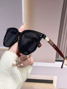 1pc Y2K Retro Driving, Travel, Beach Fashion Glasses For Men & Women, Summer Fashion - Black - View 1