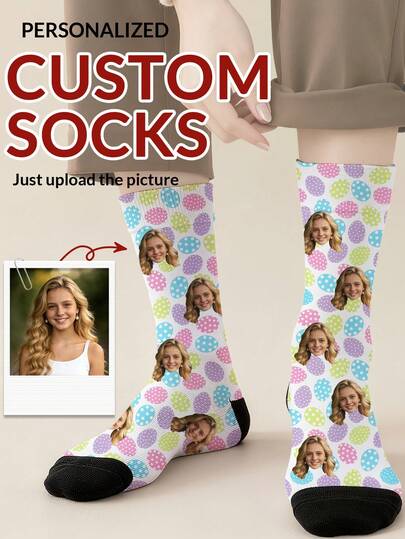 1 par de calcetines de tripulación con estampado de rostro con tema navideño personalizados para hombres, calcetines para parejas, se puede personalizar con foto, ¡divertidos y peculiares! 1 par de calcetines de tripulación con estampado de rostro personalizados para mujeres, se puede imprimir cualquier rostro, calcetines personalizados, calcetines divertidos personalizados de media pantorrilla, adecuados para el Día de San Valentín, cumpleaños y regalos. Personalizados, divertidos, coloridos, diseño de dibujos animados creativos, regalo navideño, cómodos y transpirables