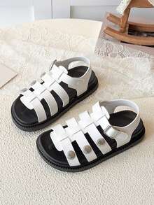 Giày sandal mới năm 2026 cho bé gái, giày công chúa đế bằng thoải mái, thoáng khí, đa năng cho học sinh, kỳ nghỉ, giày đi biển thời trang chống trượt đế mềm cho trẻ lớn. - Màu be - Xem 4