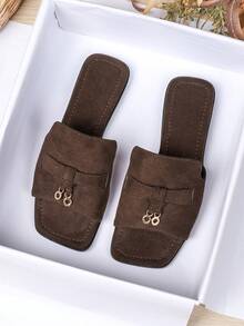 Women's Flat Sandals 2026 Spring/Summer New Versatile Soft-Sole Beach Sandals, Fashion Roman Sandals For Women, Plus Size 41-43,Holiday Essential - Brown - View 5
