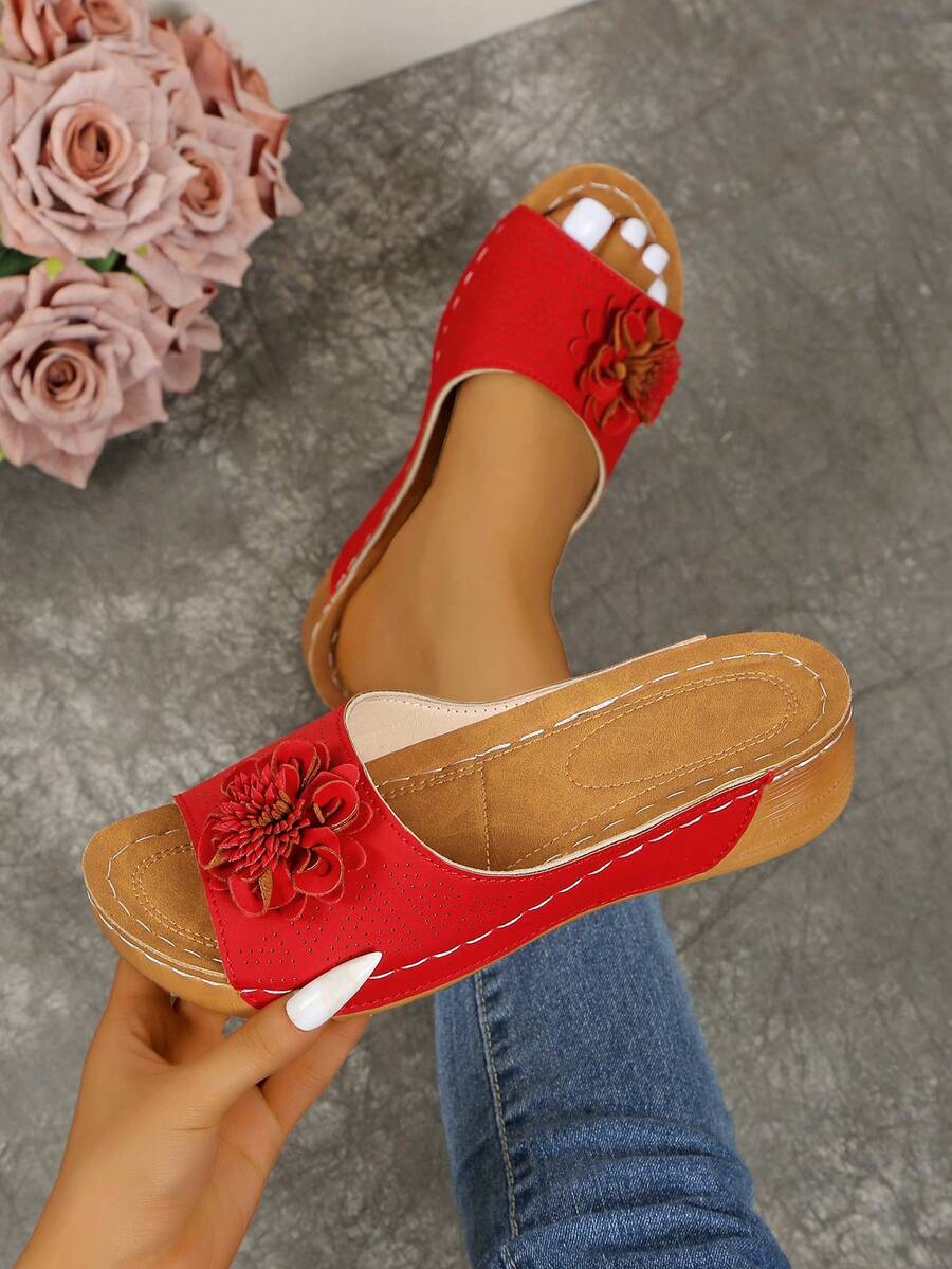 Sandalias de plataforma con diseño de flor hueca, sexy y de estilo bohemio casual para la playa y resort, con sólidos decorativos y cuña gruesa con punta abierta para mujer - Rojo - Ver 1