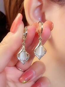 1 Pair Unique Colorful 3D Geometric Crystal Earrings, Versatile Sweet Earrings For Women - Green - View 3