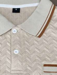 1 chiếc áo polo vải kaki có họa tiết, cổ bẻ - Màu Khaki - Xem 3