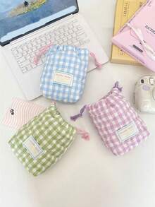 1个格子绗缝相机收纳包，心形相机保护套，CCD抽绳袋，旅行洗漱包，防尘袋和杂物袋。适用于相机、手机和数码产品。是春夏旅行、婚礼季和返校季的理想之选。送给女性朋友的绝佳礼物（化妆包、旅行必备品、珠宝收纳、邮轮必备品、收纳袋）。 - 彩色 - 查看 2