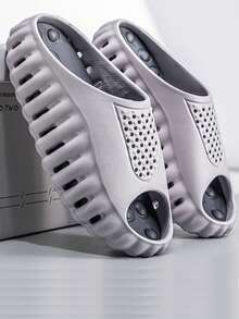 Quick-Dry Beach Slippers - Non-Slip Thick EVA Sandals, Suitable For Pool And Travel - Grey - View 4