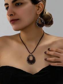 Women's Jewelry Set, Handwoven Raffia Bohemian Style Necklace And Earrings Set, Suitable For Daily Wear And Vacation - Brown - View 1