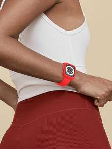 二合一运动硅胶表带和表壳，兼容 40mm、41mm、42mm、44mm、45mm、46mm 和 49mm 尺寸。柔软舒适的铆钉硅胶表带和灵活的开放式保护壳，兼容 Ultra/11/10/9/8/7/6/5/4/SE 型号。男女通用智能手表表带和表壳套装 - 矽膠錶帶+錶殼-紅色 - 查看 11