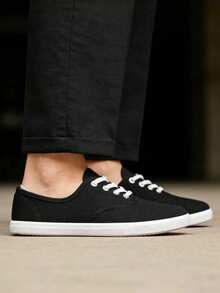 2026 Spring/Summer New Men's Canvas Casual Sports Shoes, Low-Top Lace-Up Canvas Shoes, Black Lightweight Casual Tennis Shoes - Black and White - View 2