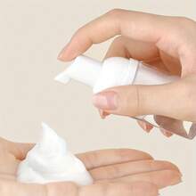 11pcs/Set Travel Botttle Set 60ml Refillable Bottle Soft Plastic Lotion Shampoo Container Squeeze Tube Empty Bottle - View 4