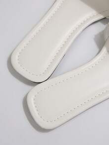 Nuevas sandalias tipo mula de lujo con puntera cuadrada antideslizante y decoración de cristales y perlas, de talla grande, elegantes y versátiles para usar en la playa y en resorts - Blanco - Ver 8