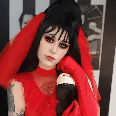 Lydia Deetz Inspired 45cm Black Bob Wig With Fixed Bun & Red Veil Natural Heat Resistant Synthetic Hair For Halloween, Christmas Cosplay 100 Days Of School Anime Cosplay Party