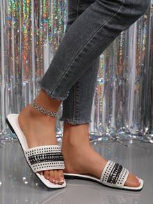 Nuevas sandalias tipo mula de lujo con puntera cuadrada antideslizante y decoración de cristales y perlas, de talla grande, elegantes y versátiles para usar en la playa y en resorts - Blanco - Ver 2