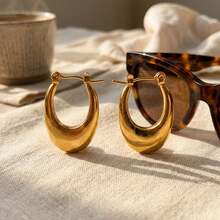 1 par de pendientes de aro gruesos y en forma de U, hipoalergénicos adecuados para oídos sensibles, en tono dorado para mujeres - Dorado - Ver 4