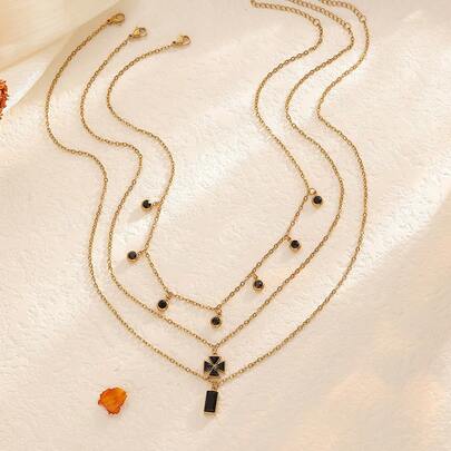 1pc 18K Gold Plated Stainless Steel Geometric Four-Leaf Clover Black Crystal Pendant, Suitable For Women, Layering, Classic And Versatile Daily Accessory And Gift