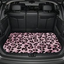 1 pieza Alfombra de baúl de coche con estampado de leopardo rosa - Antideslizante, fácil de limpiar, alfombra de piso de poliéster duradera para el interior del vehículo, mantiene el coche limpio y con estilo, se ajusta a la mayoría de los modelos de coches, alfombra de baúl para coche, accesorio de interior con estilo, alfombra de textura suave - 1 pieza - 29,5 x 39,3 pulgadas/75 x 100 cm - Ver 5