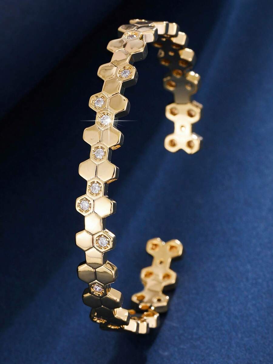 1件女士手链，高端闪亮合成锆石经典款式个性化百搭开口手镯，适合作为礼物和日常佩戴