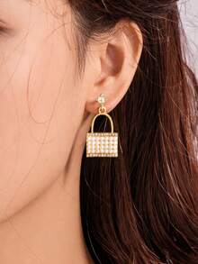 一对镶钻仿珍珠包包挂饰耳环，时尚设计，适合青少年，母亲节礼物 - 款式1 - 查看 6