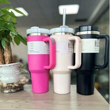 Garrafa de Água Esportiva Isolada de Aço Inoxidável de 32oz com Canudo, Adequada para Esportes, Viagens e Escola. Caneca de Viagem de Café Isolada a Vácuo de Metal de 40oz de Grande Capacidade. Garrafa de Água Portátil de 32oz, Mantém Quente/Frio por Horas, À Prova de Suor, Durável. Garrafa de Água Esportiva para Atividades ao Ar Livre de 40oz, Acampamento, Direção, Ótimo Presente para Entusiastas de Fitness em Aniversário, Natal - Multicolorido - Visão 1