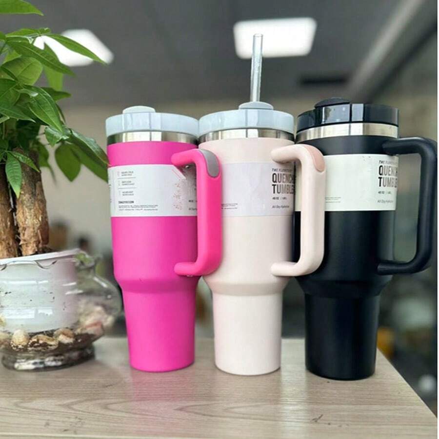 Garrafa de Água Esportiva Isolada de Aço Inoxidável de 32oz com Canudo, Adequada para Esportes, Viagens e Escola. Caneca de Viagem de Café Isolada a Vácuo de Metal de 40oz de Grande Capacidade. Garrafa de Água Portátil de 32oz, Mantém Quente/Frio por Horas, À Prova de Suor, Durável. Garrafa de Água Esportiva para Atividades ao Ar Livre de 40oz, Acampamento, Direção, Ótimo Presente para Entusiastas de Fitness em Aniversário, Natal - Multicolorido - Visão 1