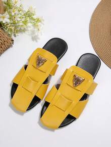 Sandalias de mujer con punta redonda y abierta, nuevas sandalias cruzadas de moda cómodas para el verano, zapatos de playa para mujer de talla grande, chanclas suaves para mujer - Amarillo - Ver 5