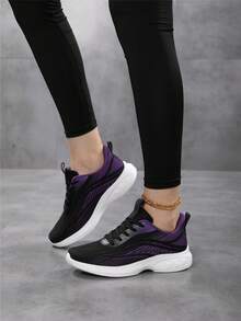 SOSENFER 女士网面休闲跑步鞋，轻便健步鞋，舒适运动鞋，低帮系带设计，四季皆宜，日常穿着时尚运动鞋，灵活舒适。 - 黑色 - 查看 2