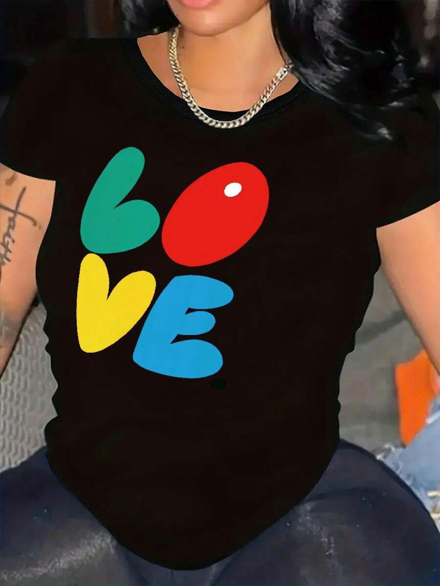 Ropa de talla grande para mujer, camiseta holgada con estampado "LOVE" - negra con letras llamativas de colores (L verde, O naranja, V roja, E azul), tela suave de mezcla de poliéster, cuello redondo, manga corta, estilo casual de verano, lavable a máquina, cómoda para el uso diario, adecuada para primavera y verano, estilo de fin de semana, camiseta a la moda, material duradero, camiseta ligera, "camiseta con estampado de amor", camiseta personalizada, para adulto. - Negro - Ver 1
