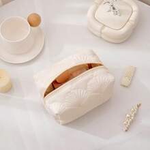 uekeboag - Bolsa de maquillaje acolchada de algodón color blanco coquette acolchado para mujeres y niñas bolsa organizadora de coquetas florales bolsas de cosméticos de viaje 2 conchas blancas - 2 conchas blancas - Ver 4
