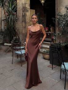优雅无袖吊带伴娘礼服，露背长款设计，采用略带弹性的梭织面料制成。 - 棕色 - 查看 1