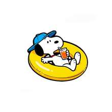 SNOOPY 2026新款可爱卡通胸针，美式漫画风格设计，美观大方，可爱又个性十足。可搭配T恤、衬衫、包包、帽子等，轻松展现您的独特风格。 - 彩色 - 查看 5
