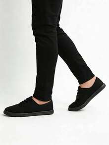 男士全黑帆布鞋 | 透气简约低帮系带鞋 | 春夏必备休闲度假鞋 - 黑色 - 查看 3