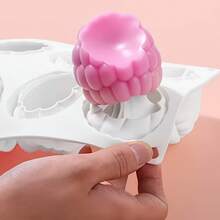Khuôn làm bánh mousse mâm xôi 6 trong 1 cỡ lớn, khuôn silicon 3D hình mâm xôi và sô cô la, khuôn nến hình trái cây, khuôn nướng hình trái cây với các đường cắt trái cây chính xác - Chất liệu chống dính, có thể tái sử dụng, thích hợp cho mousse, bánh brownie, thạch, kem, pudding sô cô la, bánh phô mai, nến, xà phòng và bánh ngọt. Dụng cụ làm món tráng miệng nhà bếp, dễ dàng lấy bánh ra khỏi khuôn, dụng cụ làm bánh DIY, dụng cụ làm bánh ngọt, nguyên liệu, nghệ thuật làm bánh ngọt. - Xem 8