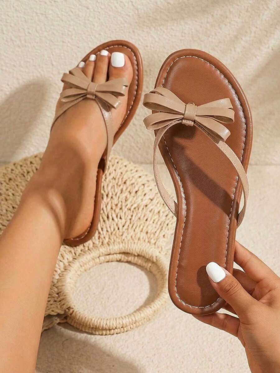 planare 女士时尚休闲度假风日常PU蝴蝶结露趾套脚舒适平底凉鞋，杏色，夏季沙滩鞋