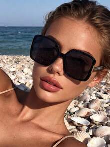 一副男女通用方形黑色时尚百搭太阳镜，适合日常通勤、夏季海滩、街头风、度假、海滩和旅行，防紫外线 - 黑色 - 查看 5