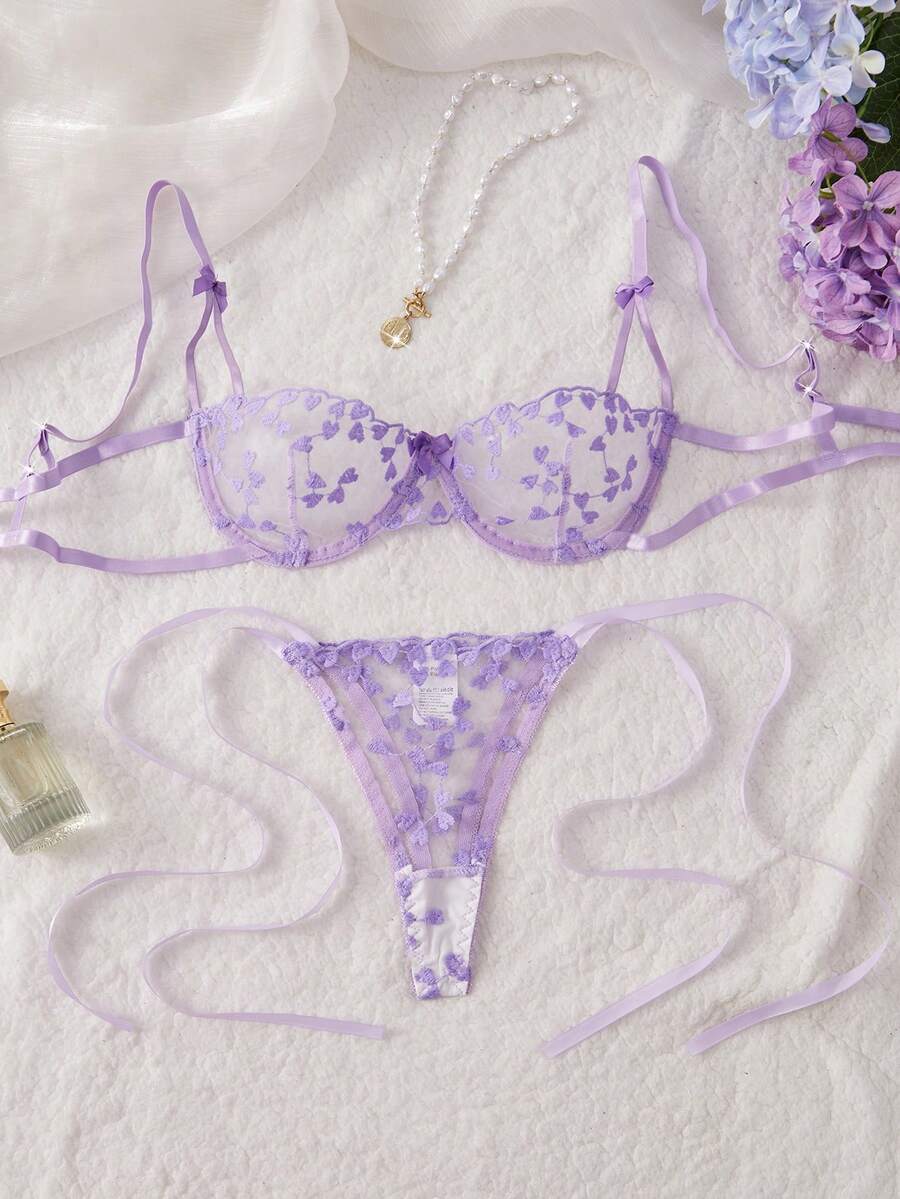 女士性感内衣套装，紫色心形刺绣透视2件套文胸和内裤套装，适合卧室、约会之夜、情人节、狂欢派对 - 紫色 - 查看 1