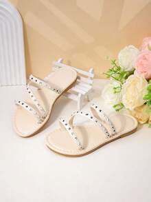 女童米色三带金字塔铆钉凉拖鞋，时尚露趾夏季童鞋 - 杏色 - 查看 3