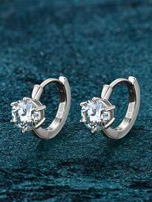 XUJIA 1 Đôi bông tai Huggie đính đá Moissanite tròn 2.0cttw lấp lánh, 6 chấu, bạc Sterling 925, D VVS1, trang sức cho nữ, đeo hàng ngày & làm quà tặng - Bạc - Xem 2