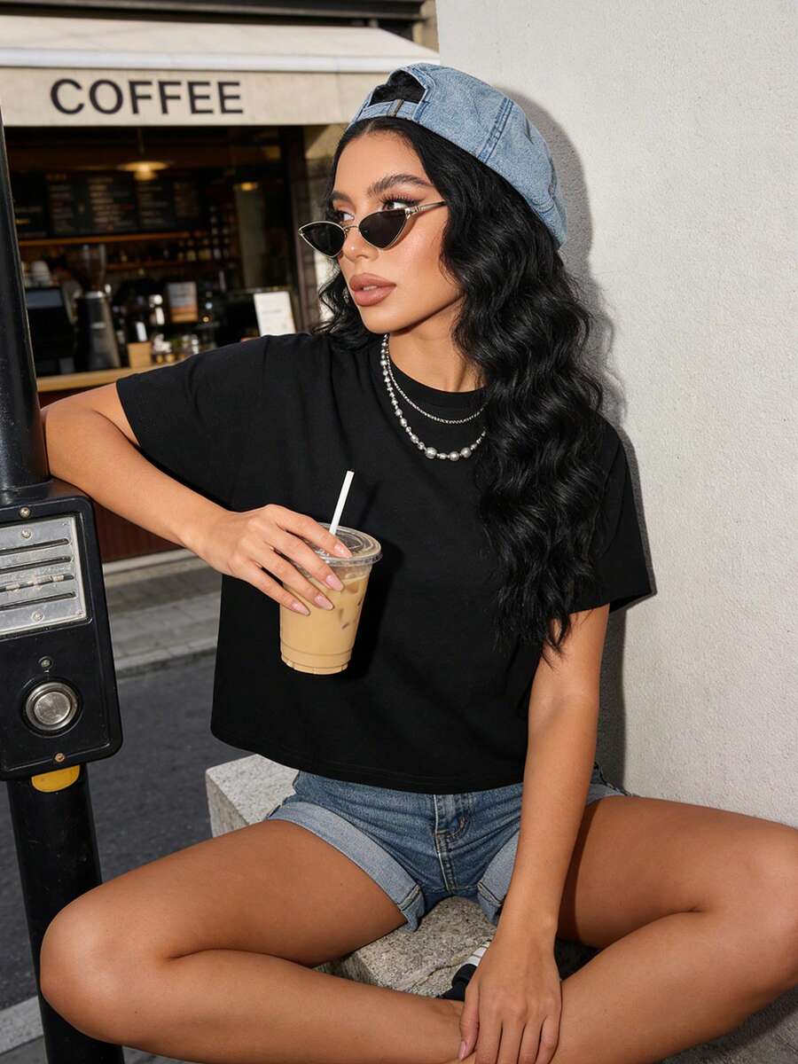1pcs Crop Top, Women Summer Tops Shirts, White Black Cute Tops, 100% Pure Cotton Oversized Slim Fit Blusas Bonitas De Mujer, Y2k Vacation Going Out Club Outfits For Women, Breathable Stylish Versatile Comfortable Easy To Match, Fashionable Summer Tshirts For Women, Chic Y2k Inspired Designs, Lightweight Fabric Perfect For Summer Vacation Occasions - 黑色 - 查看 1